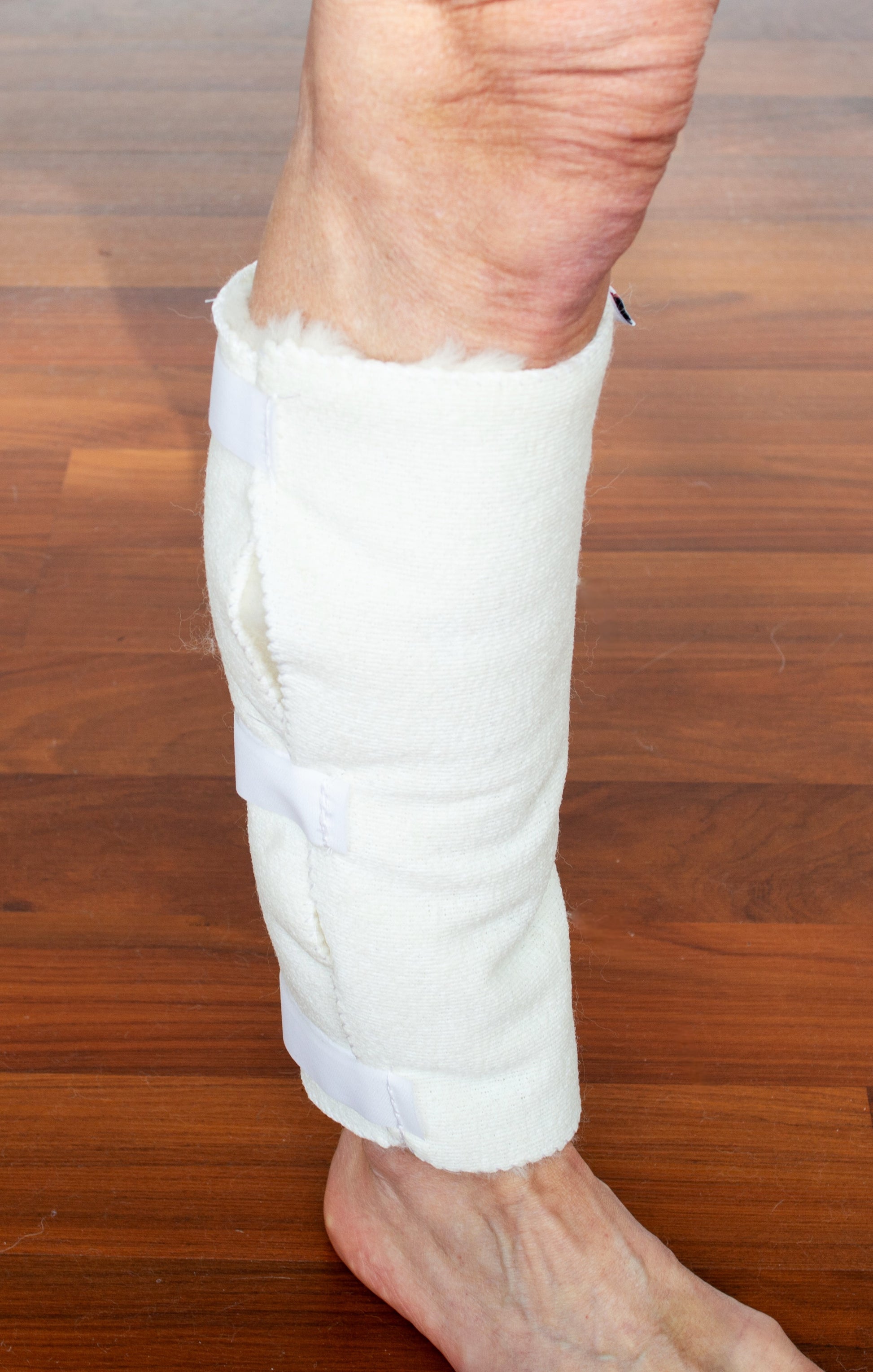 Merino Sheepskin Wool Leg Warmer Pads for Swelling Calves – Soul