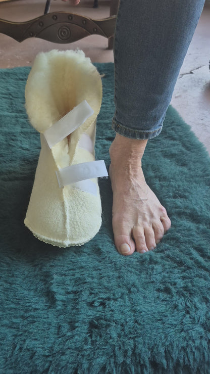 Sheep Wool Bed Boot with Plain Sole,  Medical/Therapeutic Purpose
