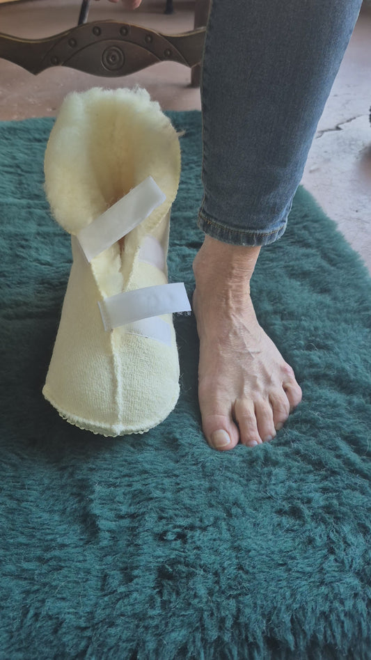 Sheep Wool Bed Boot medical/therapeutic purpose